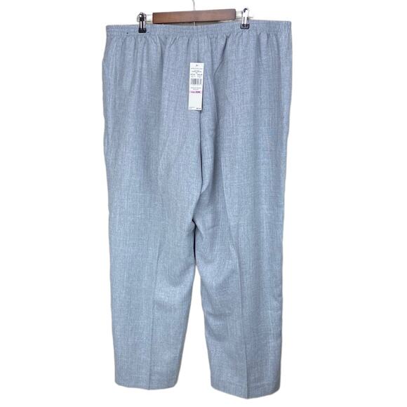 New Alfred Dunner French Bistro Women's Grey Flat Front Straight Leg Pants 22W - Picture 4 of 6